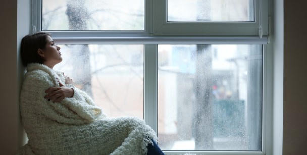 How to Deal with Back Pain in Cold Weather, seasonal depression